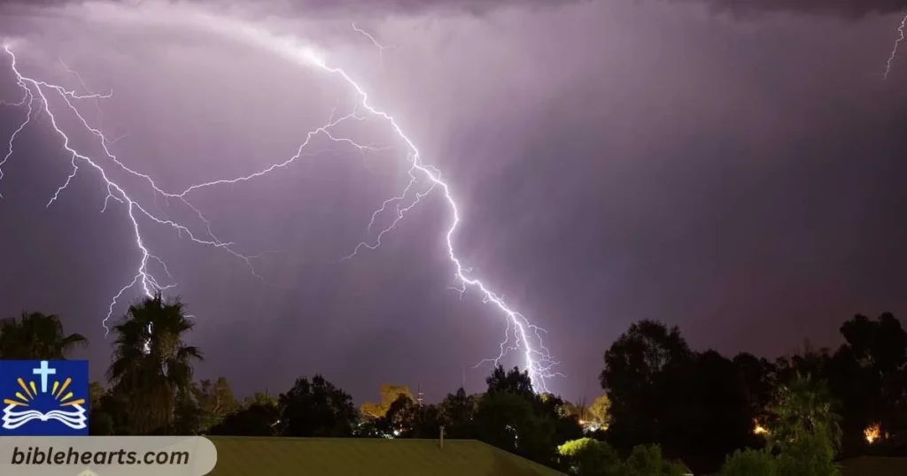  Lightning with the rain